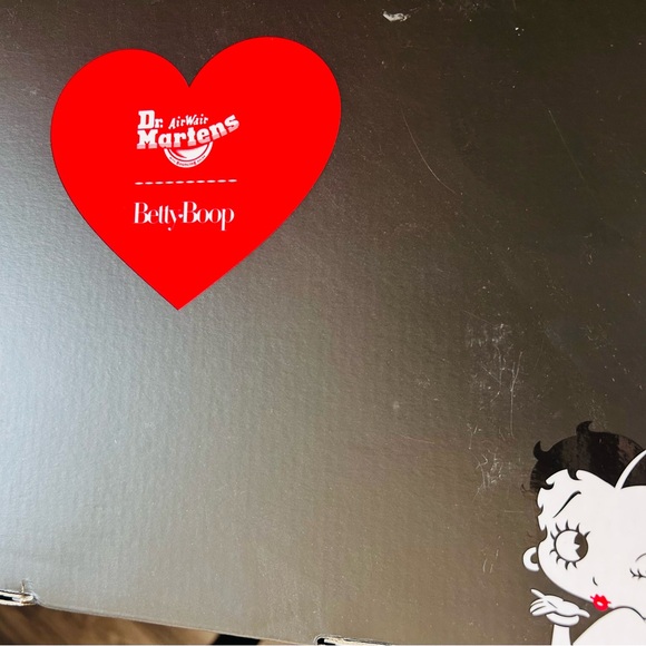 Dr. Martens Betty Boop - Picture 6 of 7